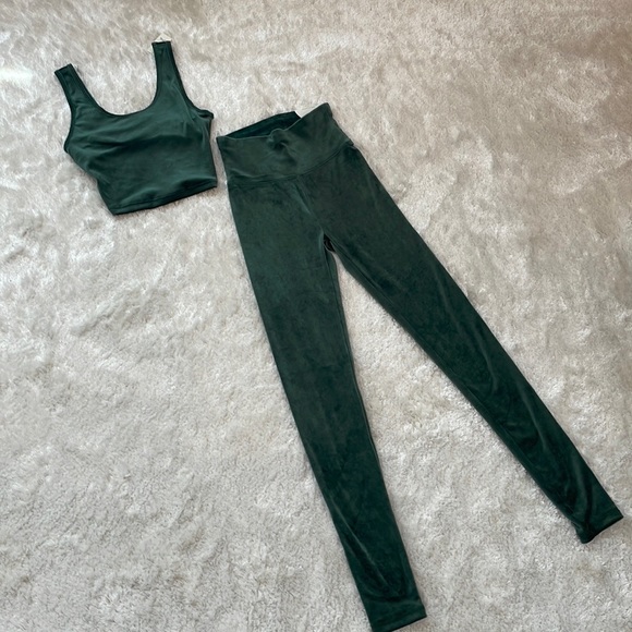 NWT Aerie Velour Workout Set - Picture 2 of 15